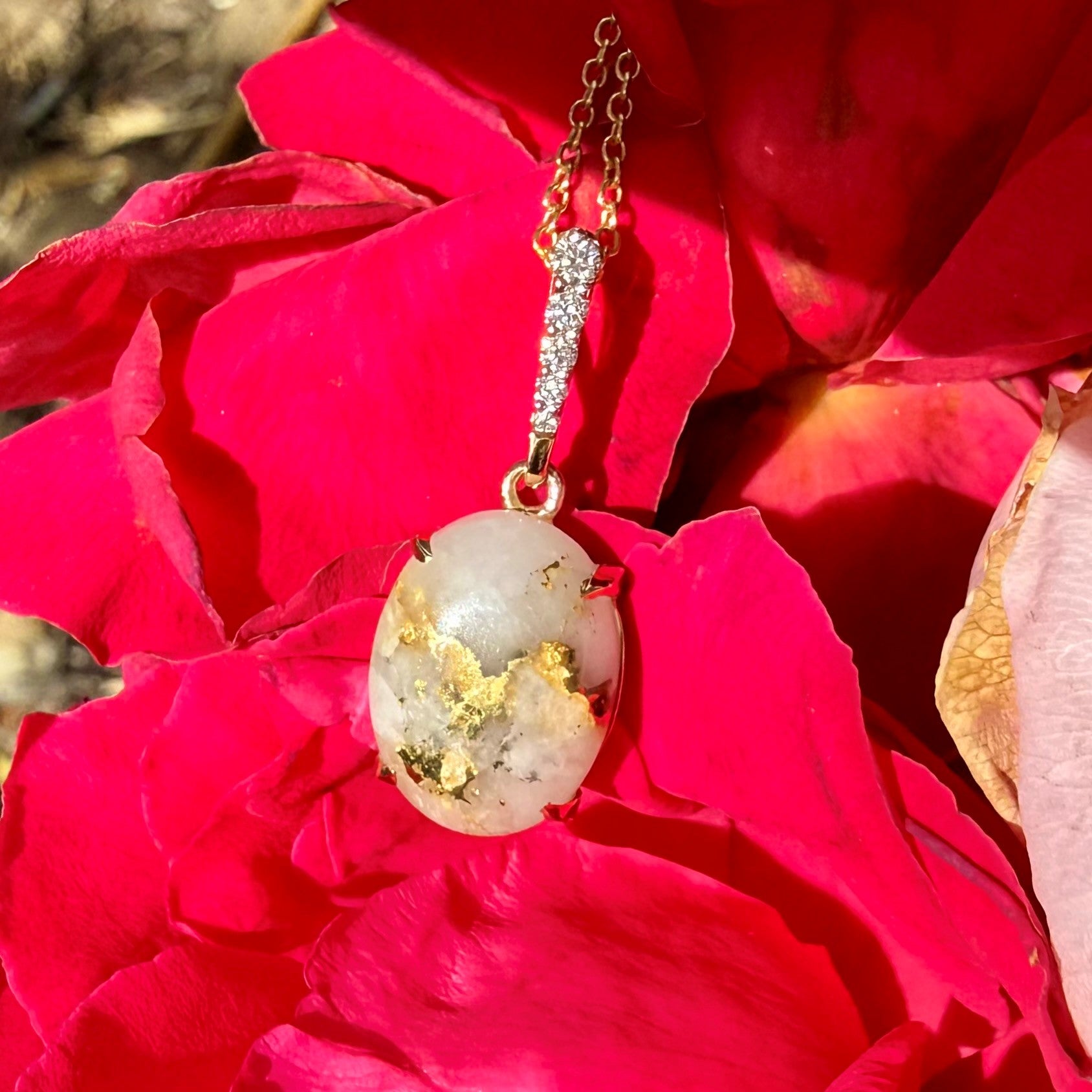 Oval Gold Quartz Diamond Pendant