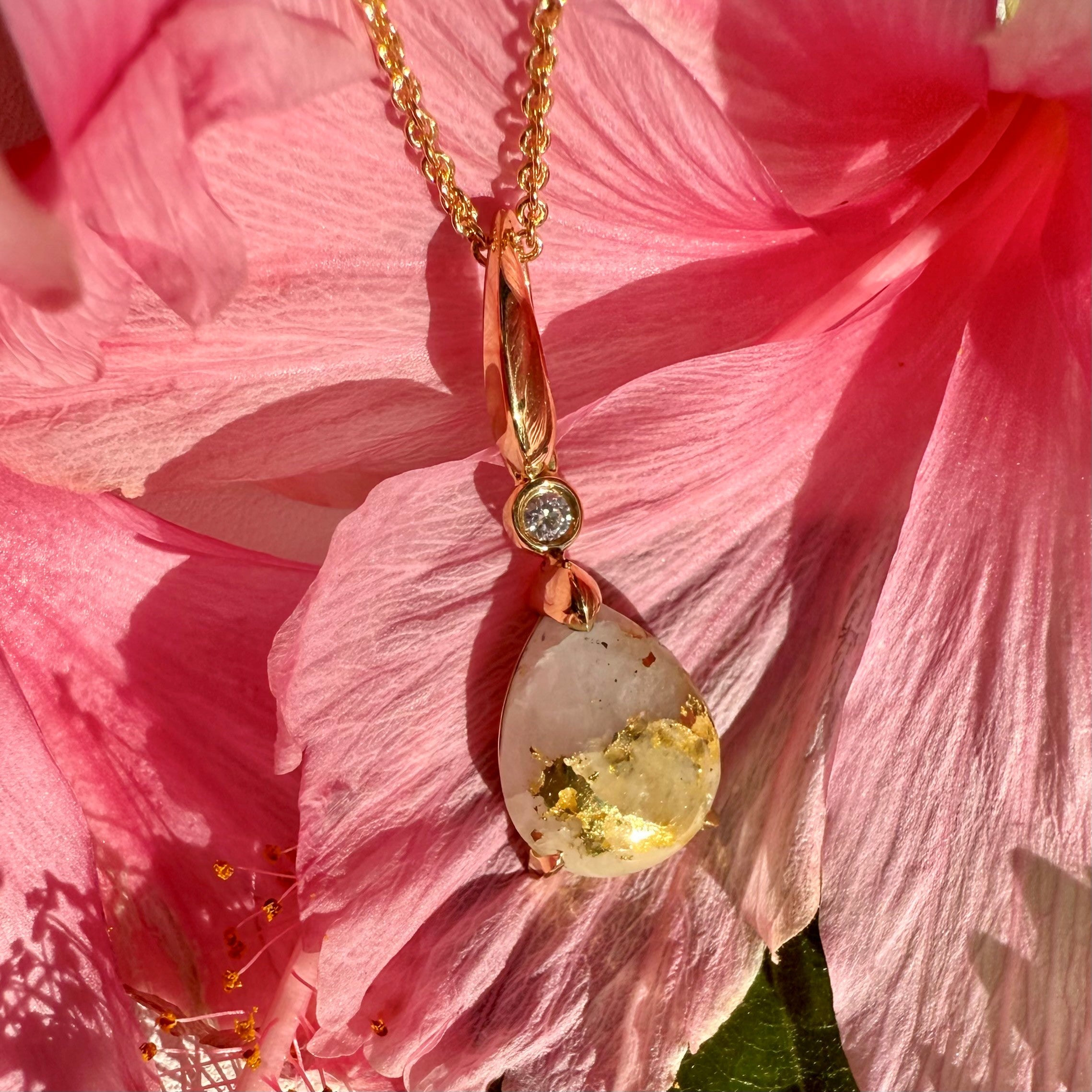 Pear Gold Quartz Pendant