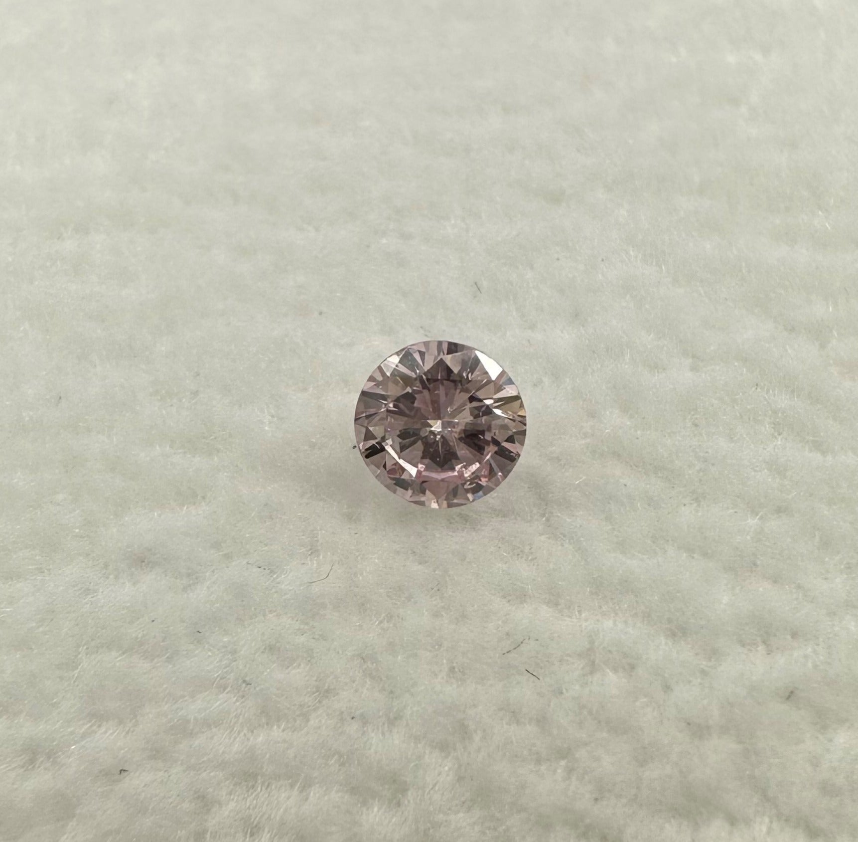 0.136ct round brilliant cut 8P Argyle Pink Diamond